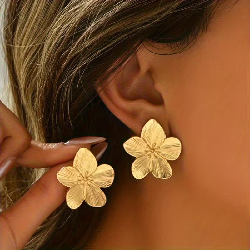 Fashionable Retro Golden Flower Earrings for Women
