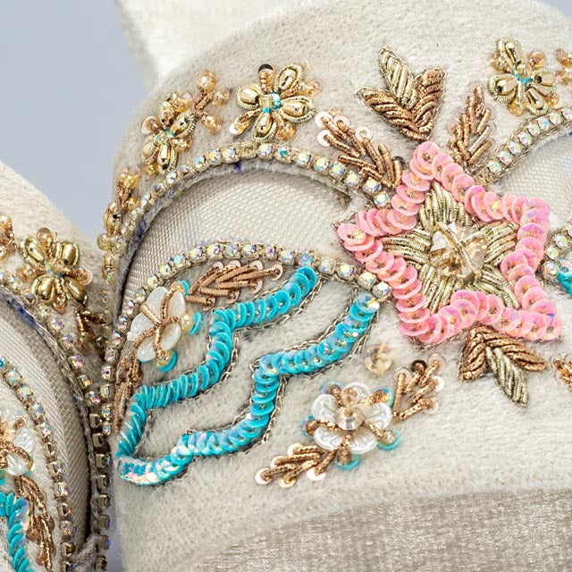 Roohi Ladies Zari Slider