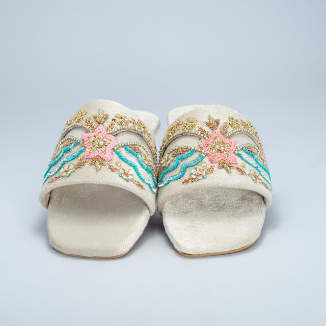 Roohi Ladies Zari Slider